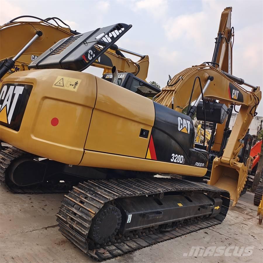 CAT 320D2L حفارات زحافة