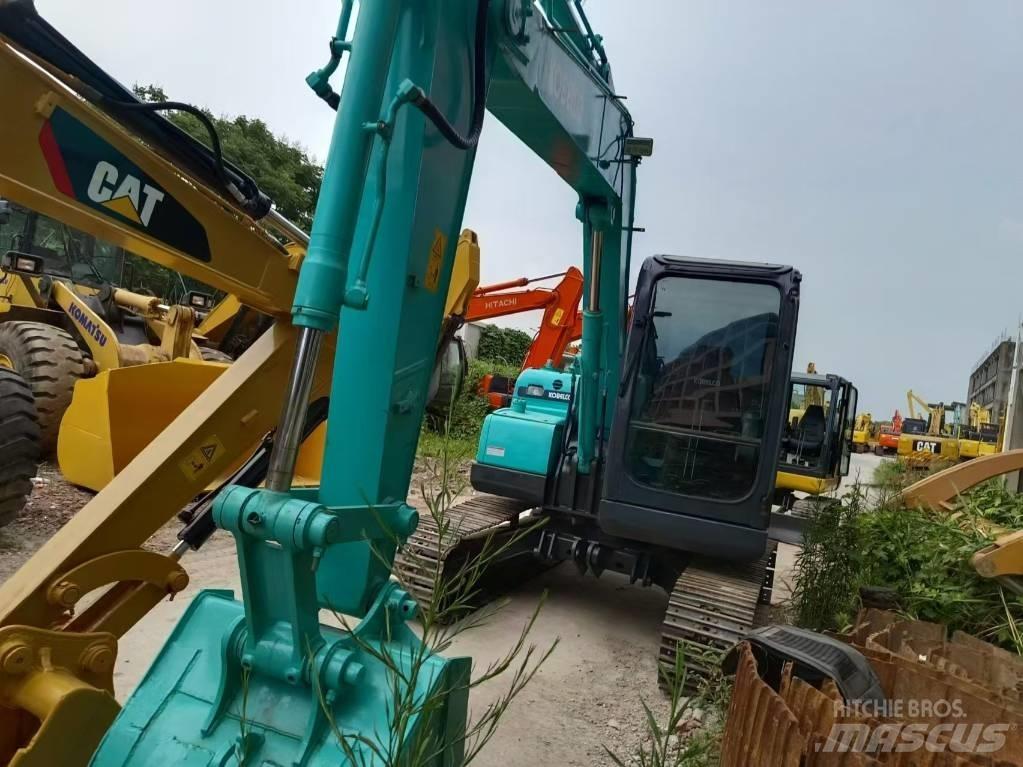 Kobelco SK 75 حفارات وسط 7 طن - 12 طن