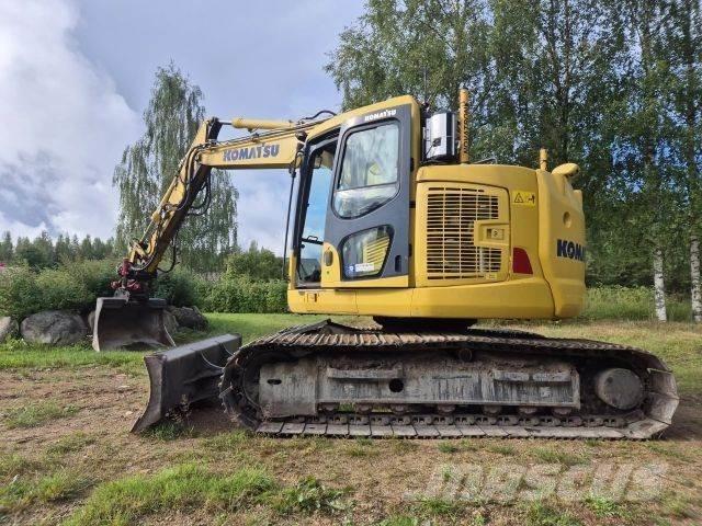 Komatsu PC138 US حفارات زحافة