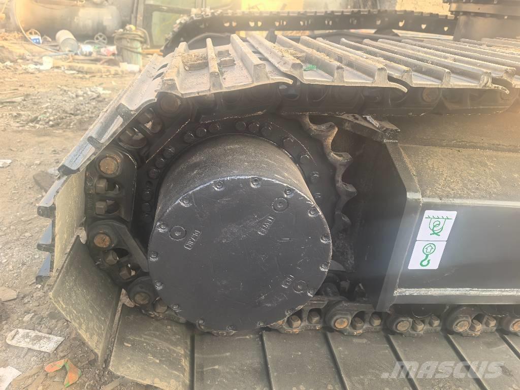 Doosan DX225 حفارات زحافة