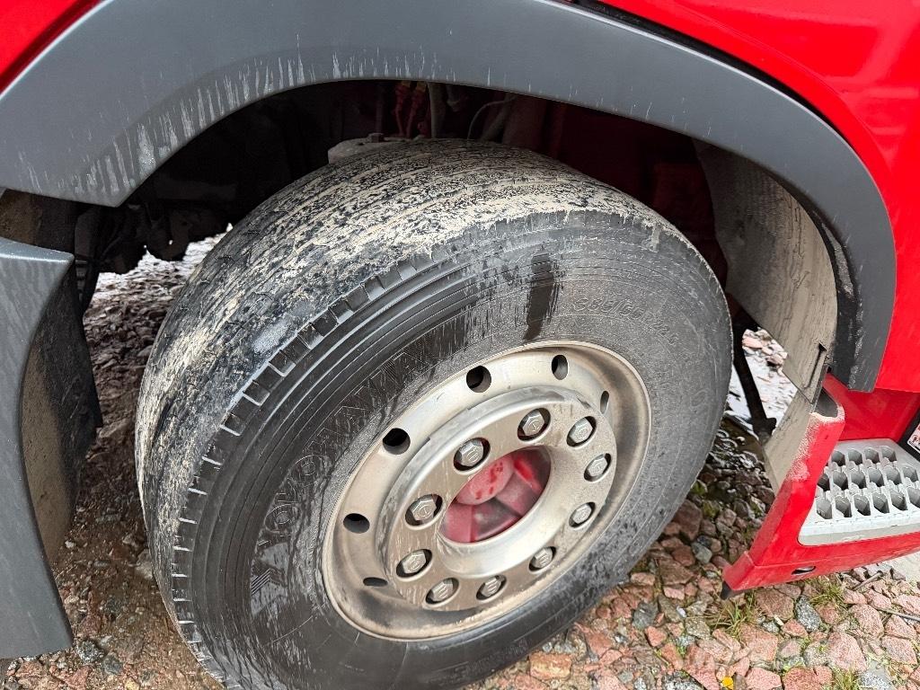 Volvo FH-650 Chassi شاحنات بمقصورة وهيكل