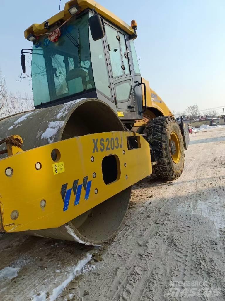 XCMG XS 143J مداحل أحادية الأسطوانة