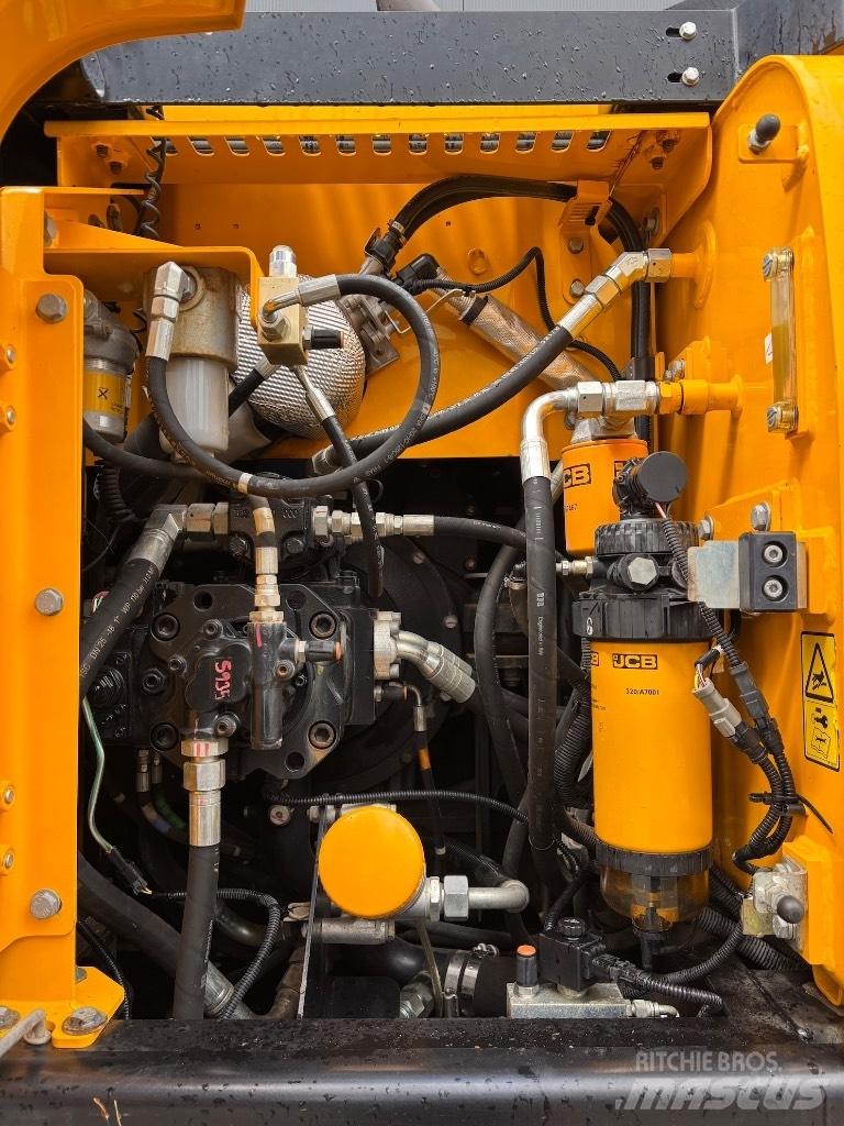 JCB JS 145 W - 160 W حفارات بعجل