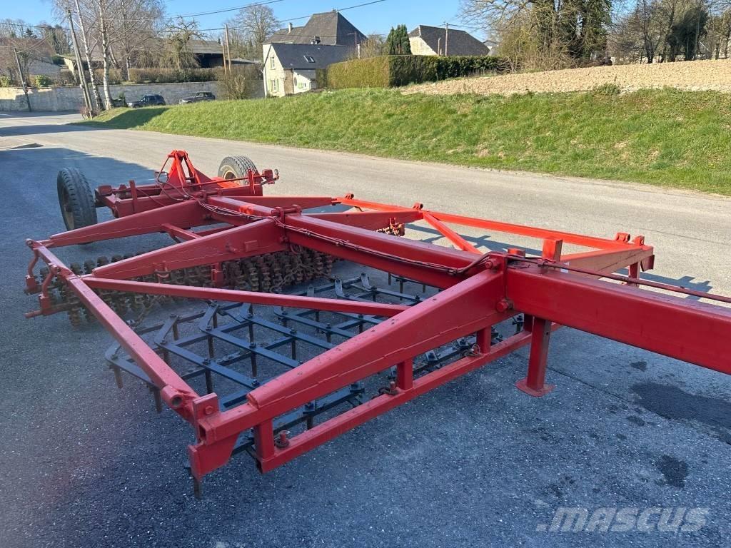 Delaplace 3M ماكينات وملحقات زراعة أخرى