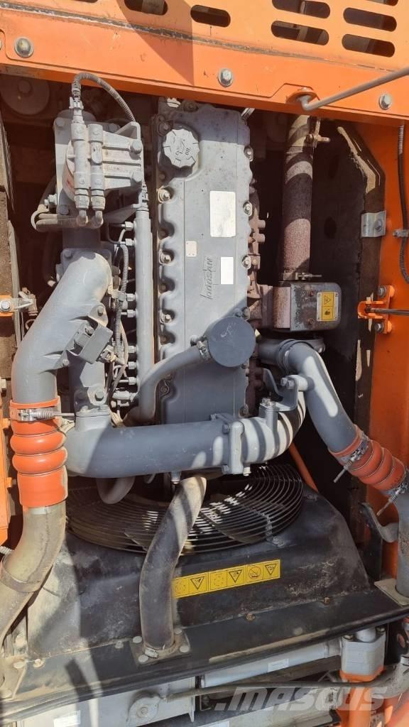 Doosan DX 225 LC حفارات زحافة