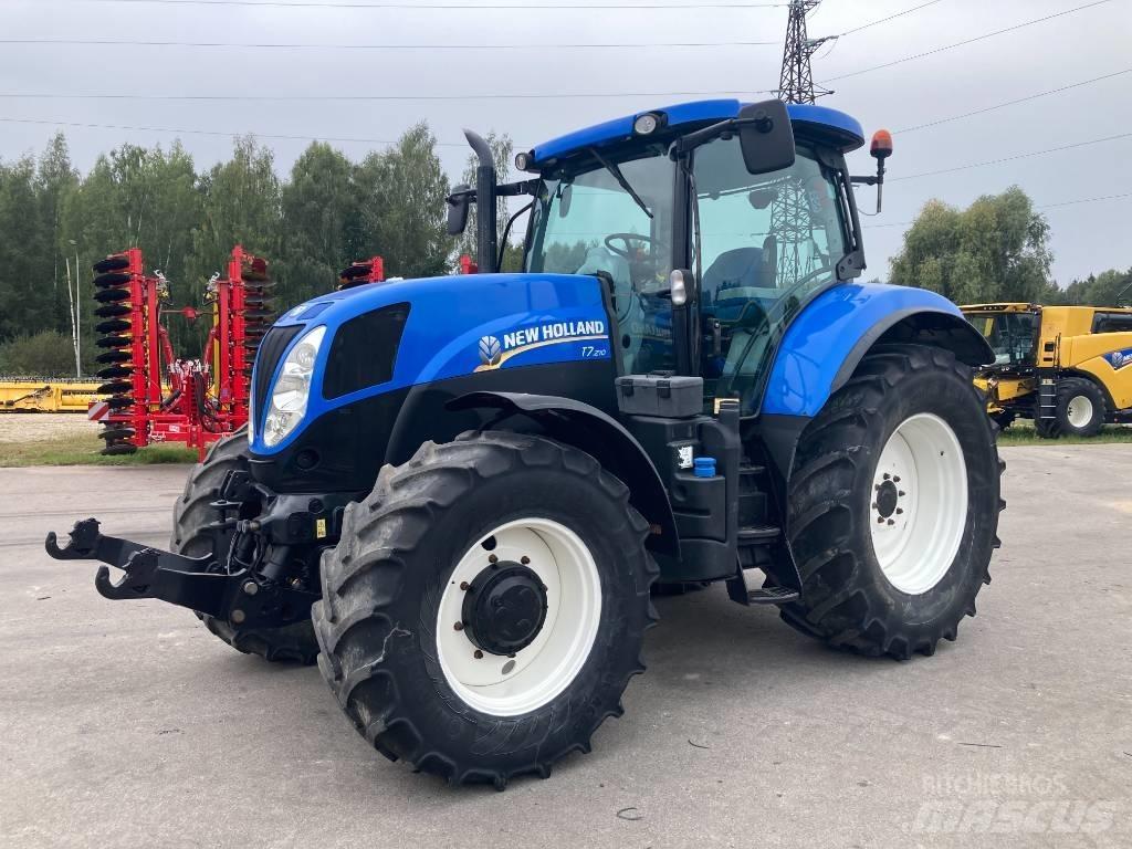 New Holland T7.210 الجرارات