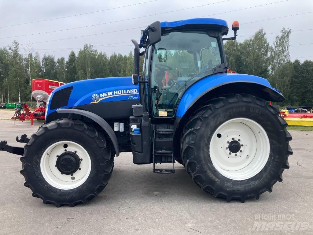 New Holland T7.210 الجرارات