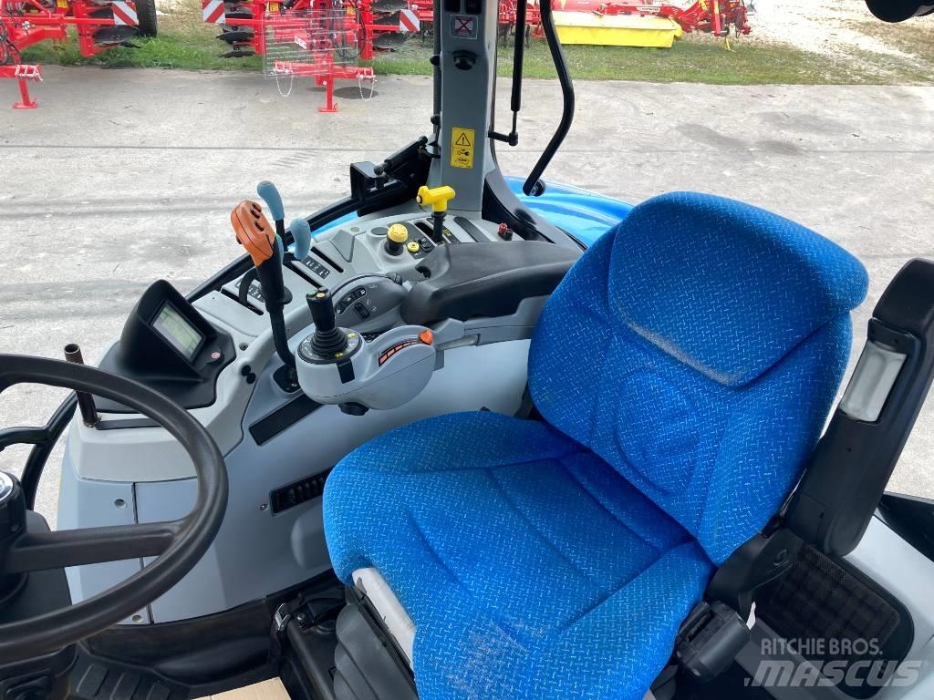 New Holland T7.210 الجرارات