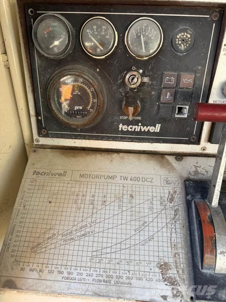  TECNIWELL TW 400 مضخات خرسانة