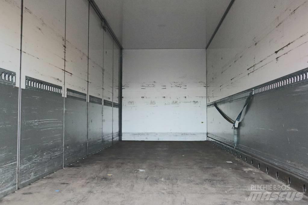 Volvo FM Serie 3722 شاحنات ذات هيكل صندوقي
