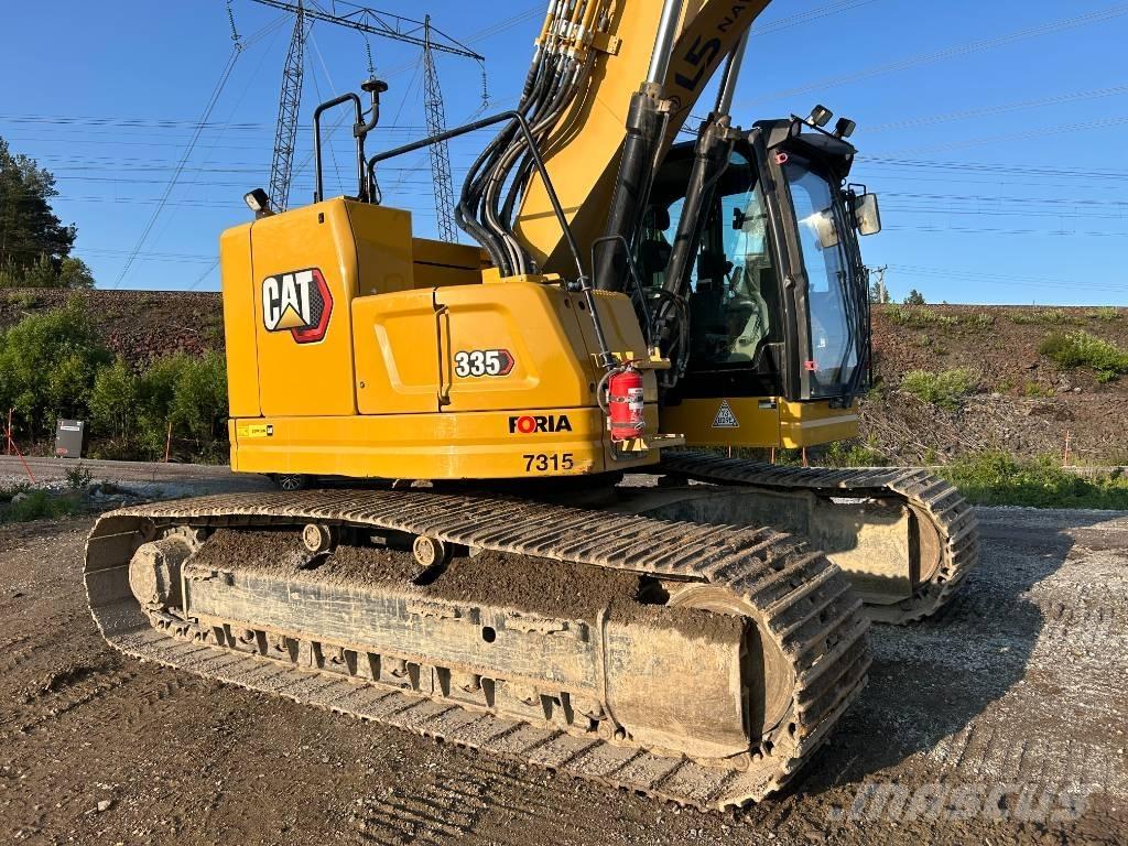 CAT 335 حفارات زحافة