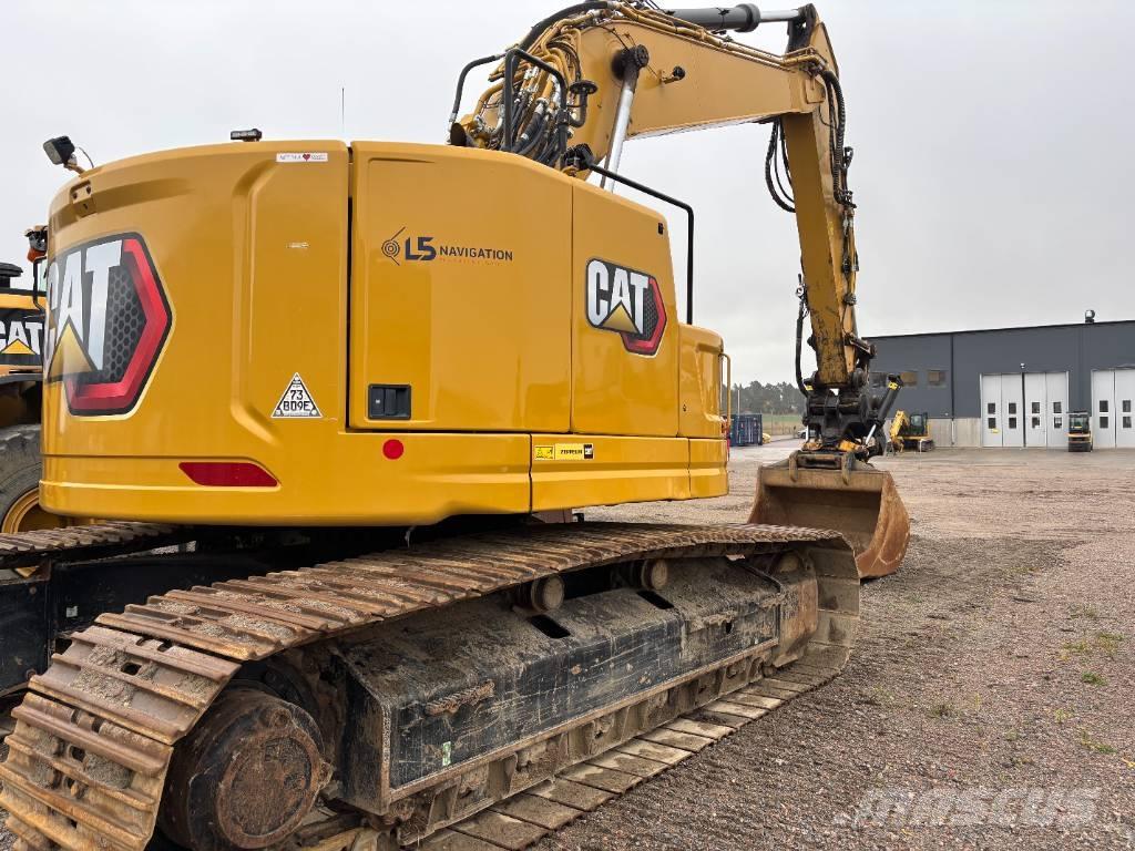 CAT 335 حفارات زحافة