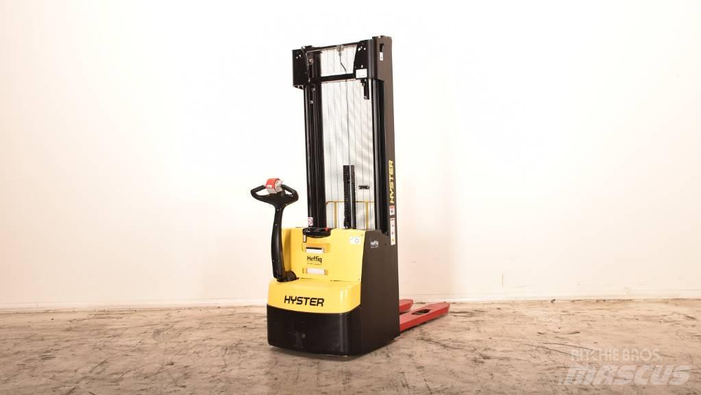 Hyster S 1.2 معدات التكديس الجوالة