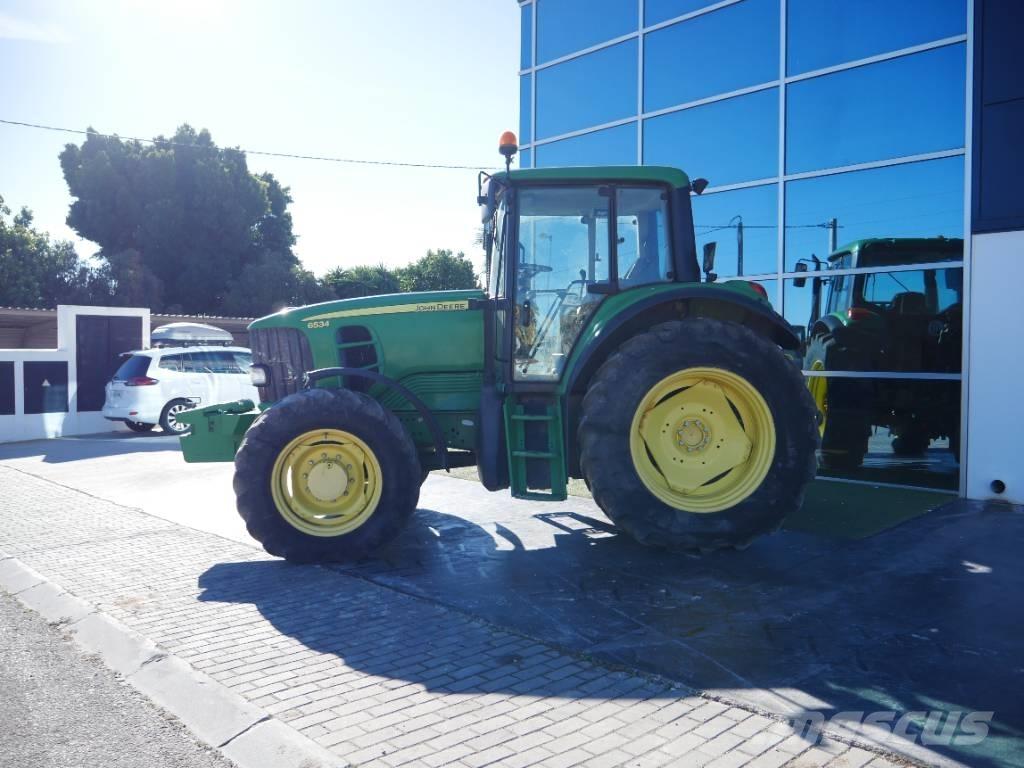 John Deere 6534 الجرارات