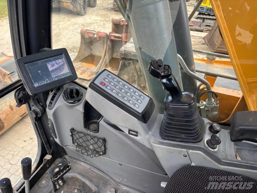 Liebherr R 922 LC حفارات زحافة