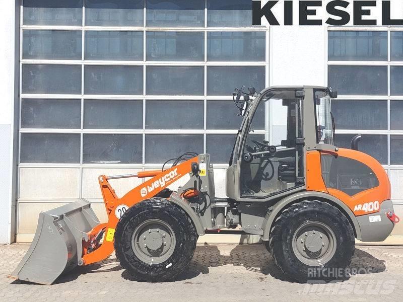 Atlas AR 400 لوادر انزلاقية التوجيه