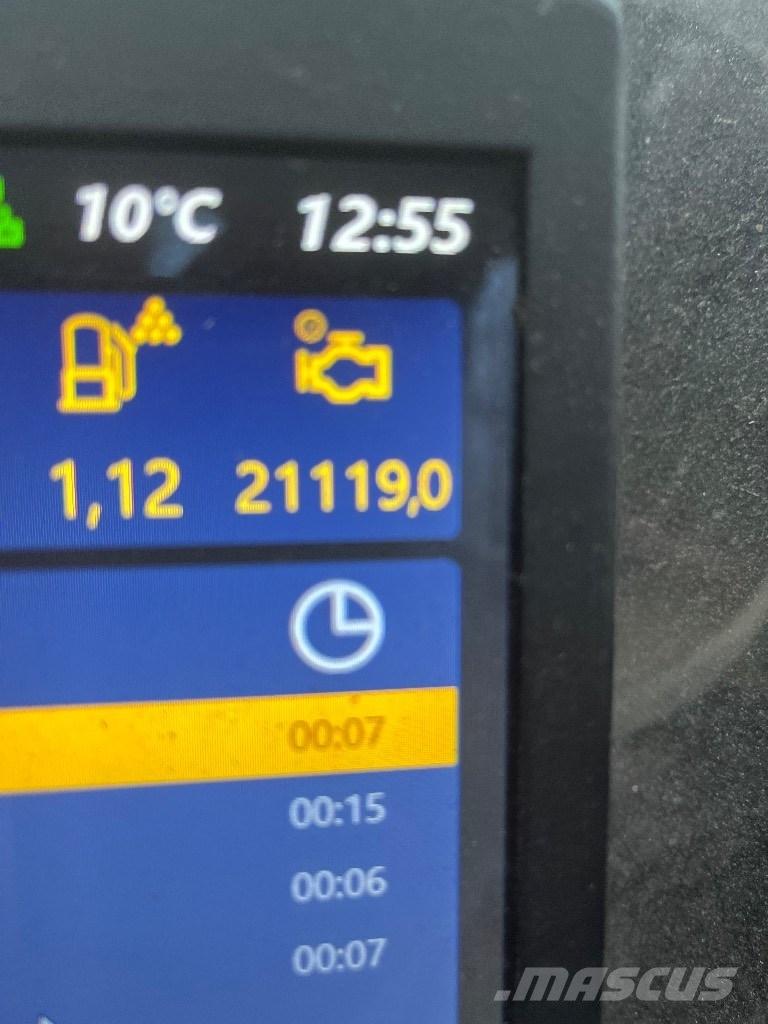 Komatsu 901 XC حصادات