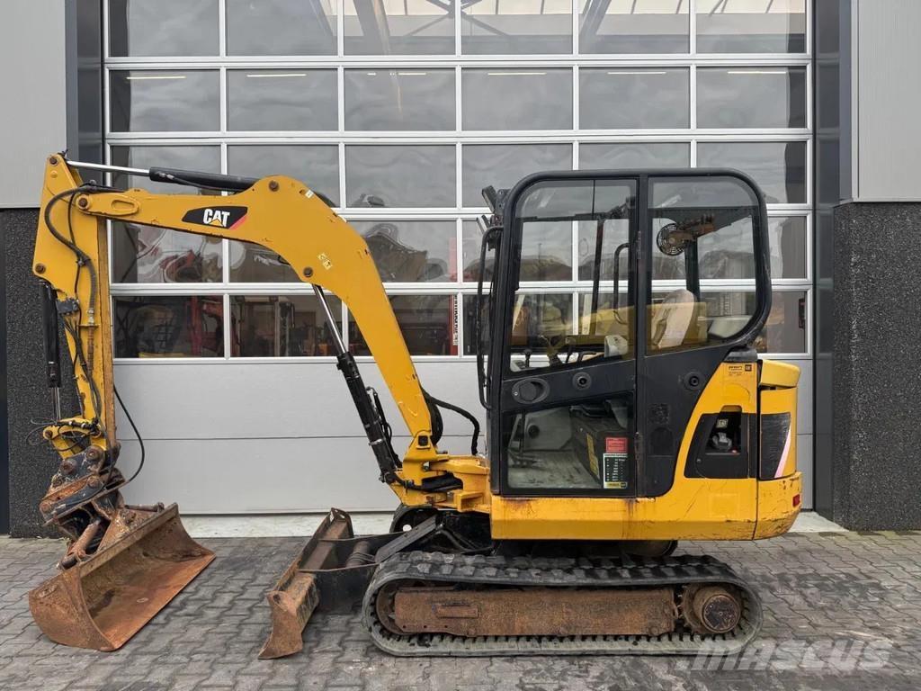 CAT 302.5C حفارات صغيرة أقل من 7 طن (حفارات صغيرة)