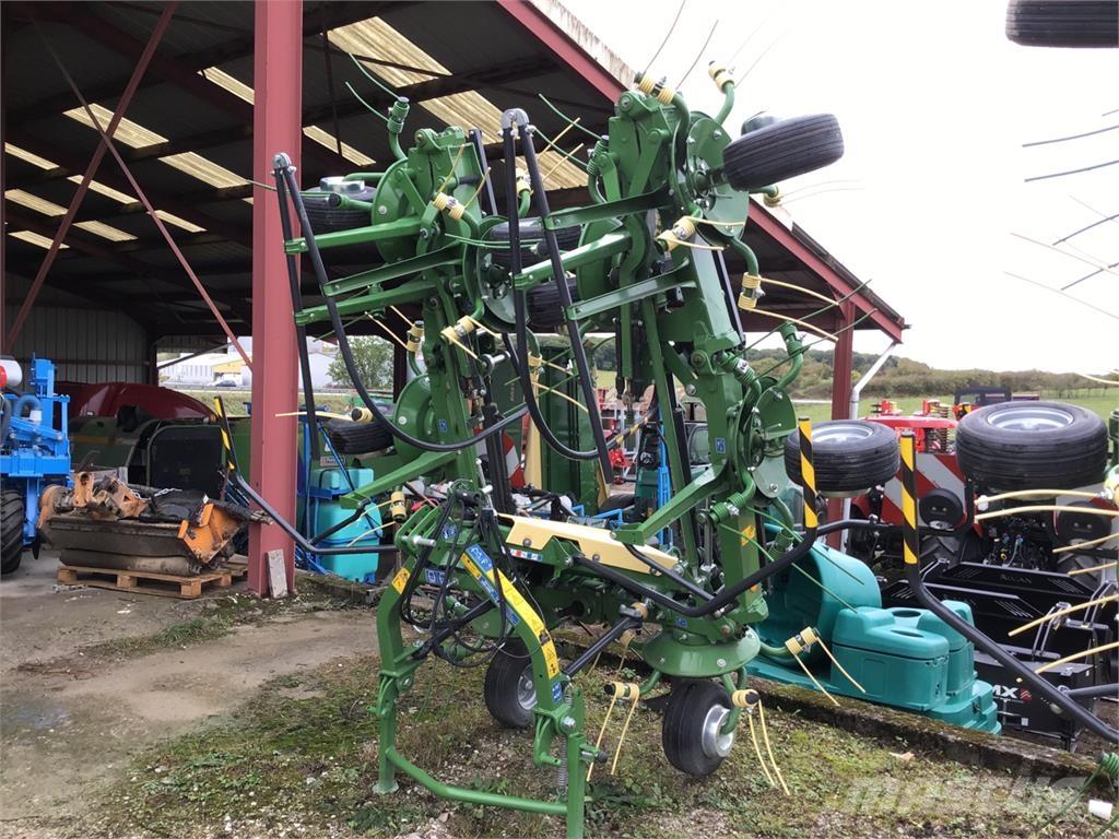 Krone Vendro 820 مكابس وميبسات التبن