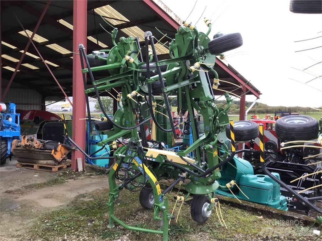 Krone Vendro 820 مكابس وميبسات التبن