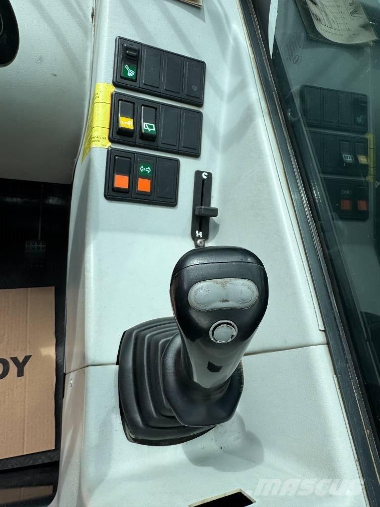 Bobcat T 2556 معدات مناولة لأغراض الزراعة