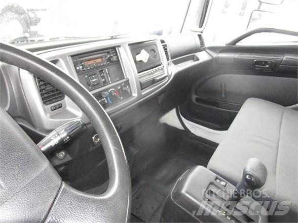 Hino 338 شاحنات مزدوجة / خلخلة