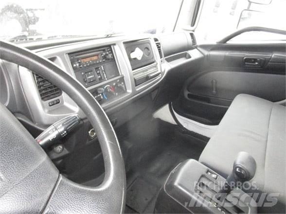 Hino 338 شاحنات مزدوجة / خلخلة