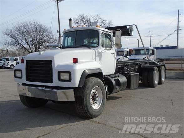 Mack RD600 شاحنات الرافعات الخطافية