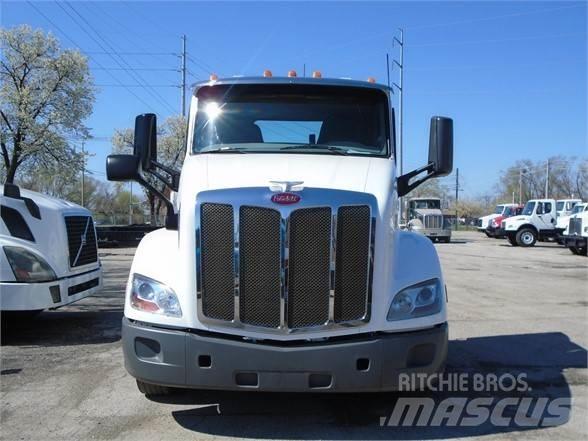 Peterbilt 579 وحدات الجر