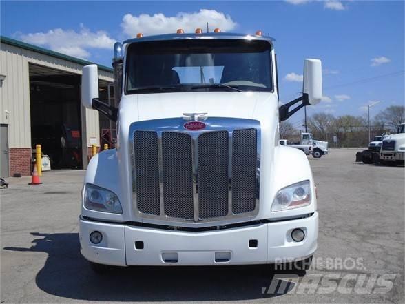 Peterbilt 579 وحدات الجر