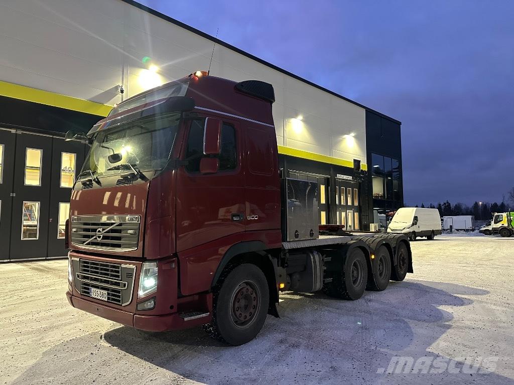 Volvo FH16 600 8x4*4 وحدات الجر