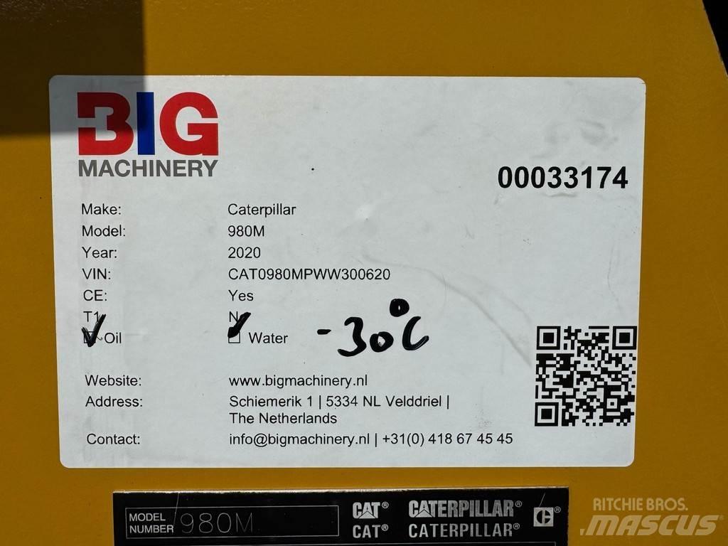 CAT 980M لوادر بعجل