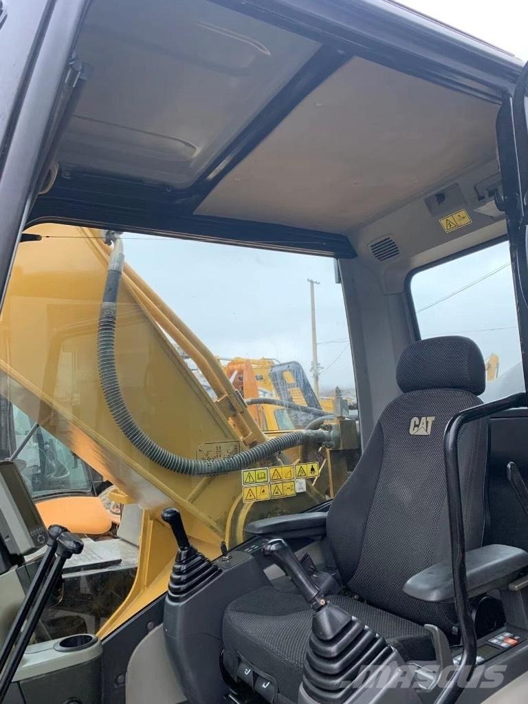 CAT 330 D2L حفارات زحافة