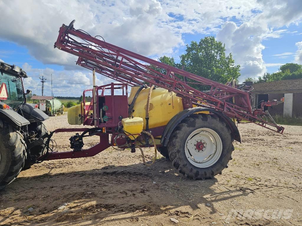 Hardi Commander 2800 الرشاشات