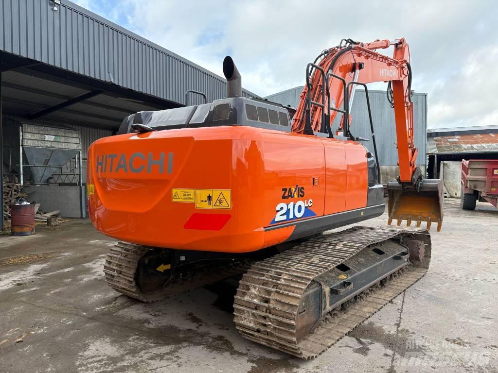 Hitachi 210LC حفارات زحافة