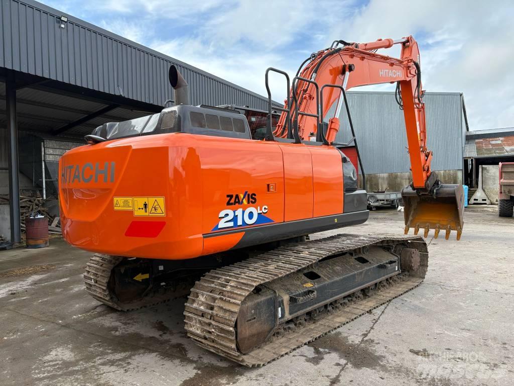 Hitachi 210LC حفارات زحافة