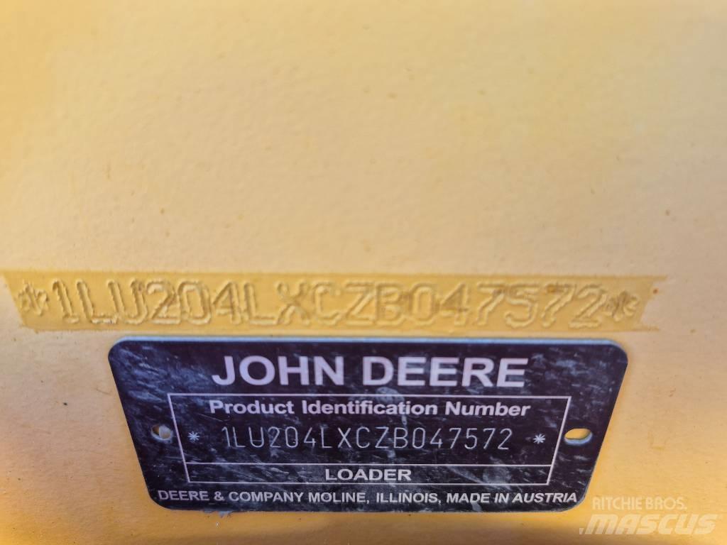 John Deere 204 L لوادر بعجل