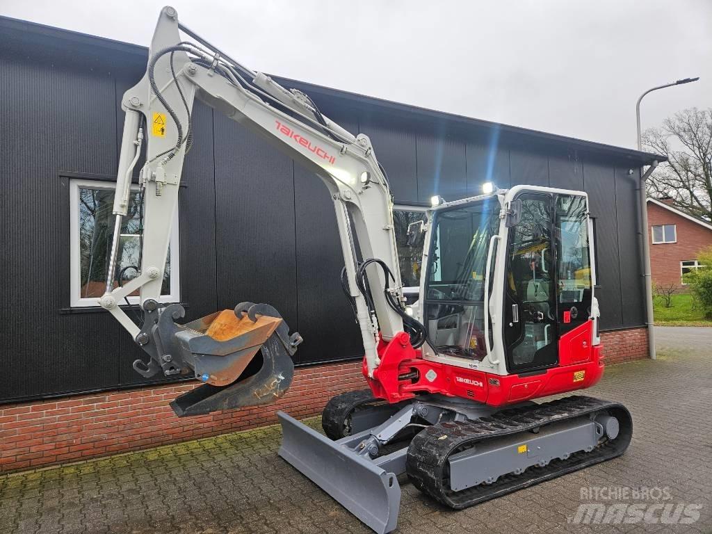 Takeuchi TB250-2 مناولات المخلفات / مناولات صناعية