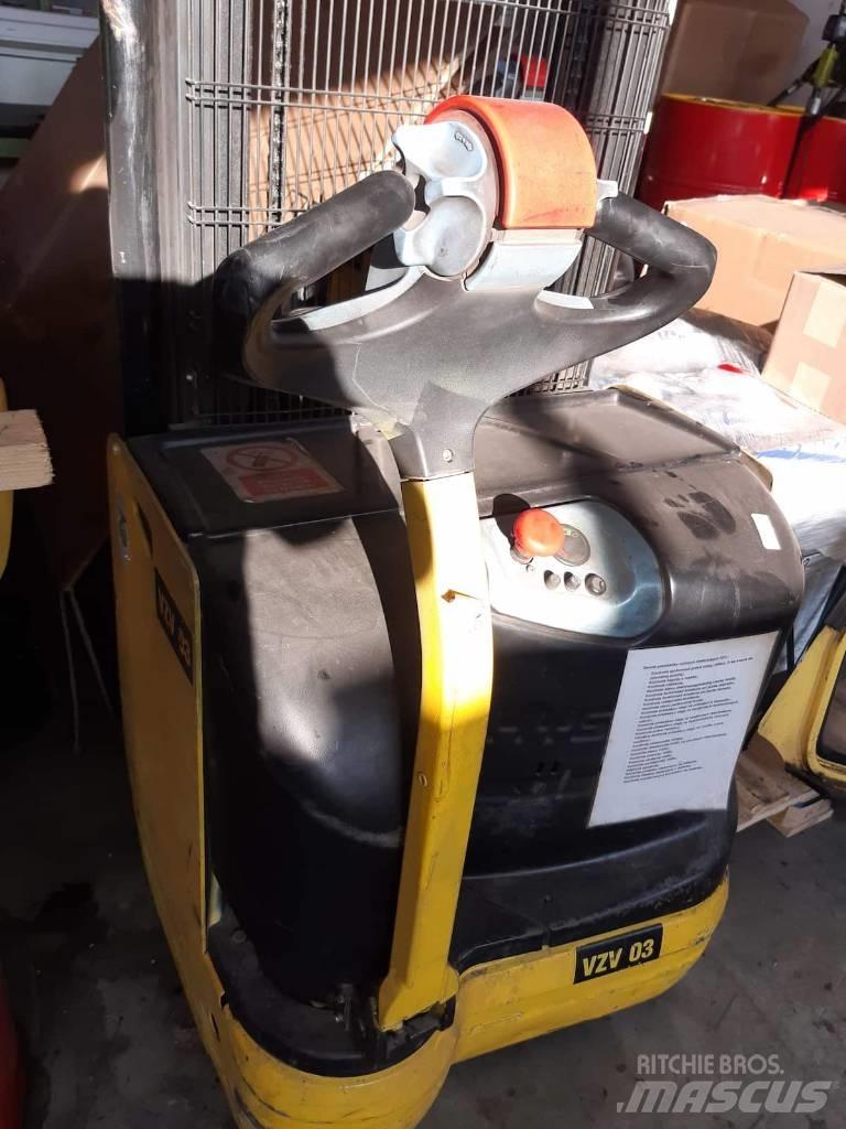 Hyster S 1.2 معدات التكديس الجوالة