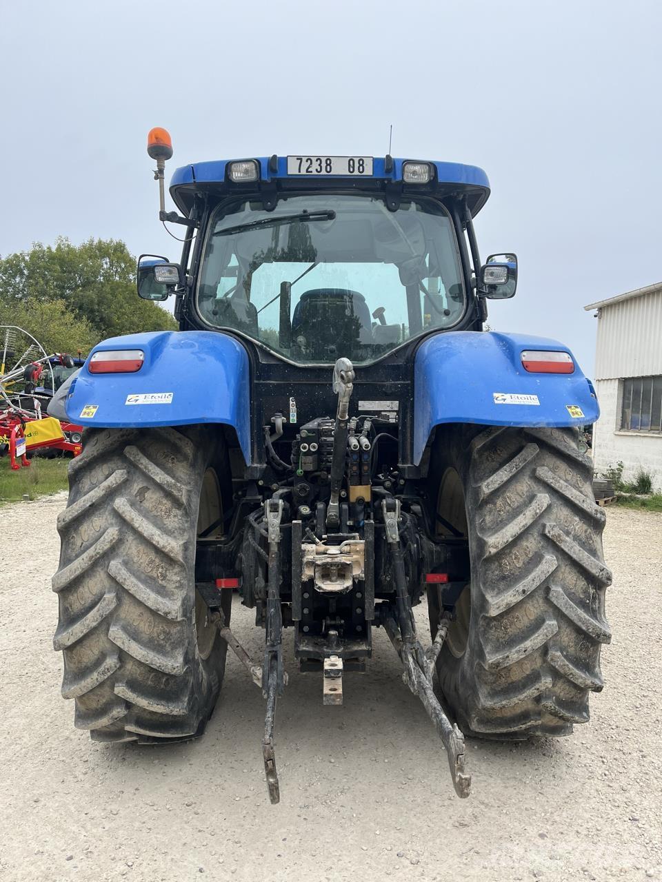 New Holland T6080 الجرارات