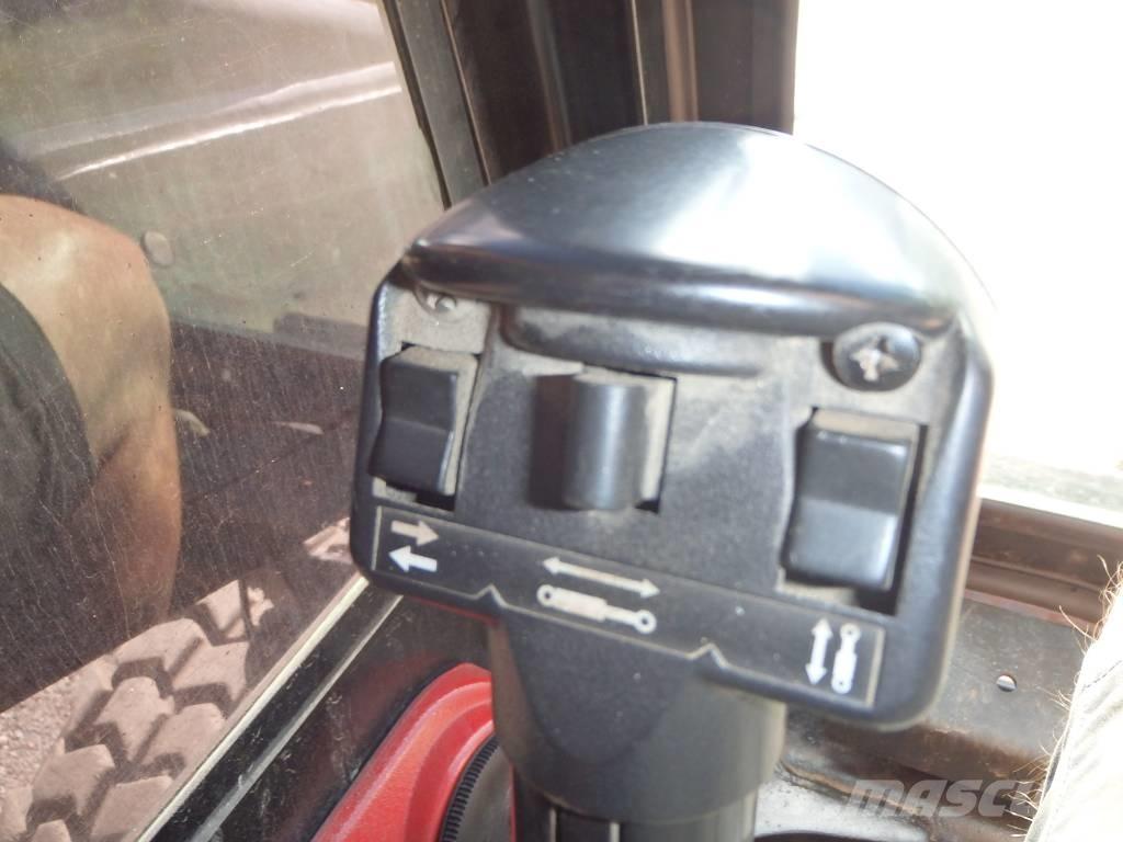 Bobcat S 300 لوادر انزلاقية التوجيه