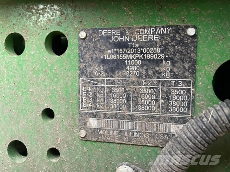 John Deere 6155M الجرارات