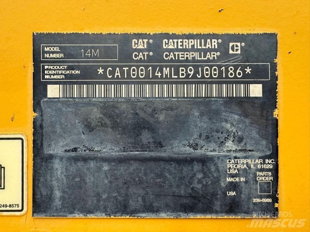 CAT 14M معدات تمهيد الطرق