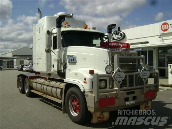 Mack Superliner وحدات الجر