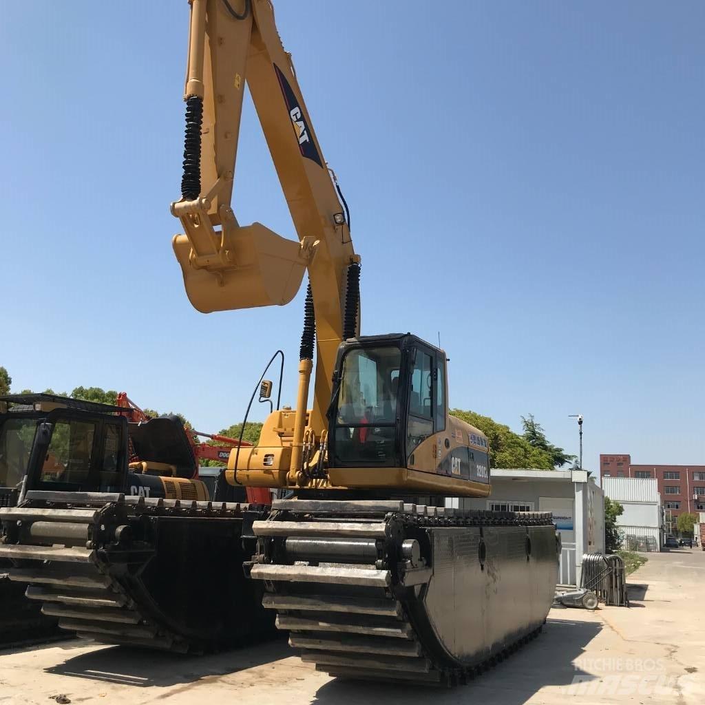 CAT 320 C L الحفارات البرمائية