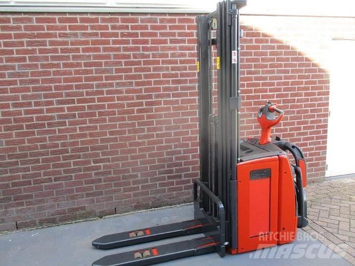 Linde L14 AP معدات التكديس الجوالة