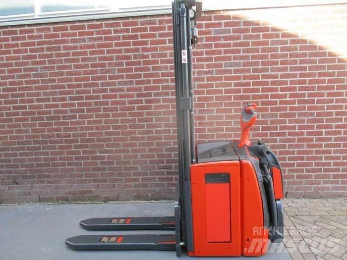 Linde L14 AP معدات التكديس الجوالة