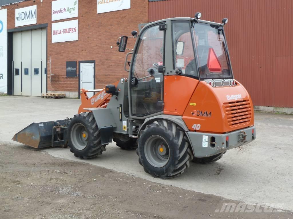 Atlas AR 40 لوادر بعجل