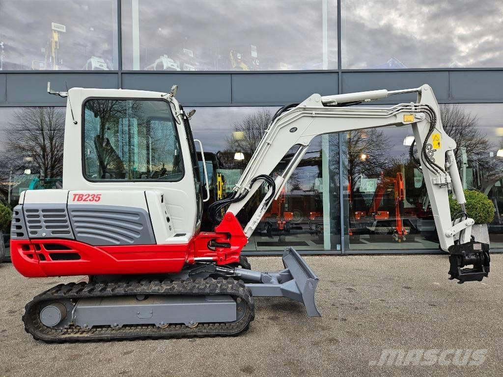 Takeuchi TB 235 حفارات صغيرة أقل من 7 طن (حفارات صغيرة)
