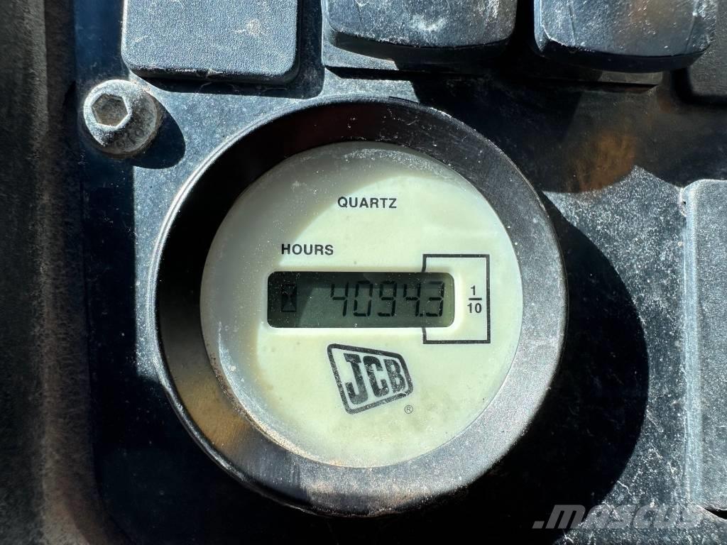 JCB 512-56 مناولات متداخلة